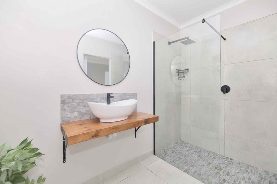 9 Bedroom Property for Sale in Westcliff Western Cape